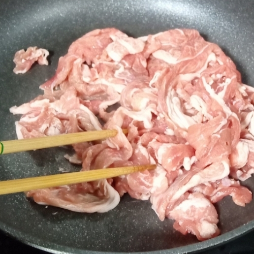 きゅうりと豚肉の炒め物